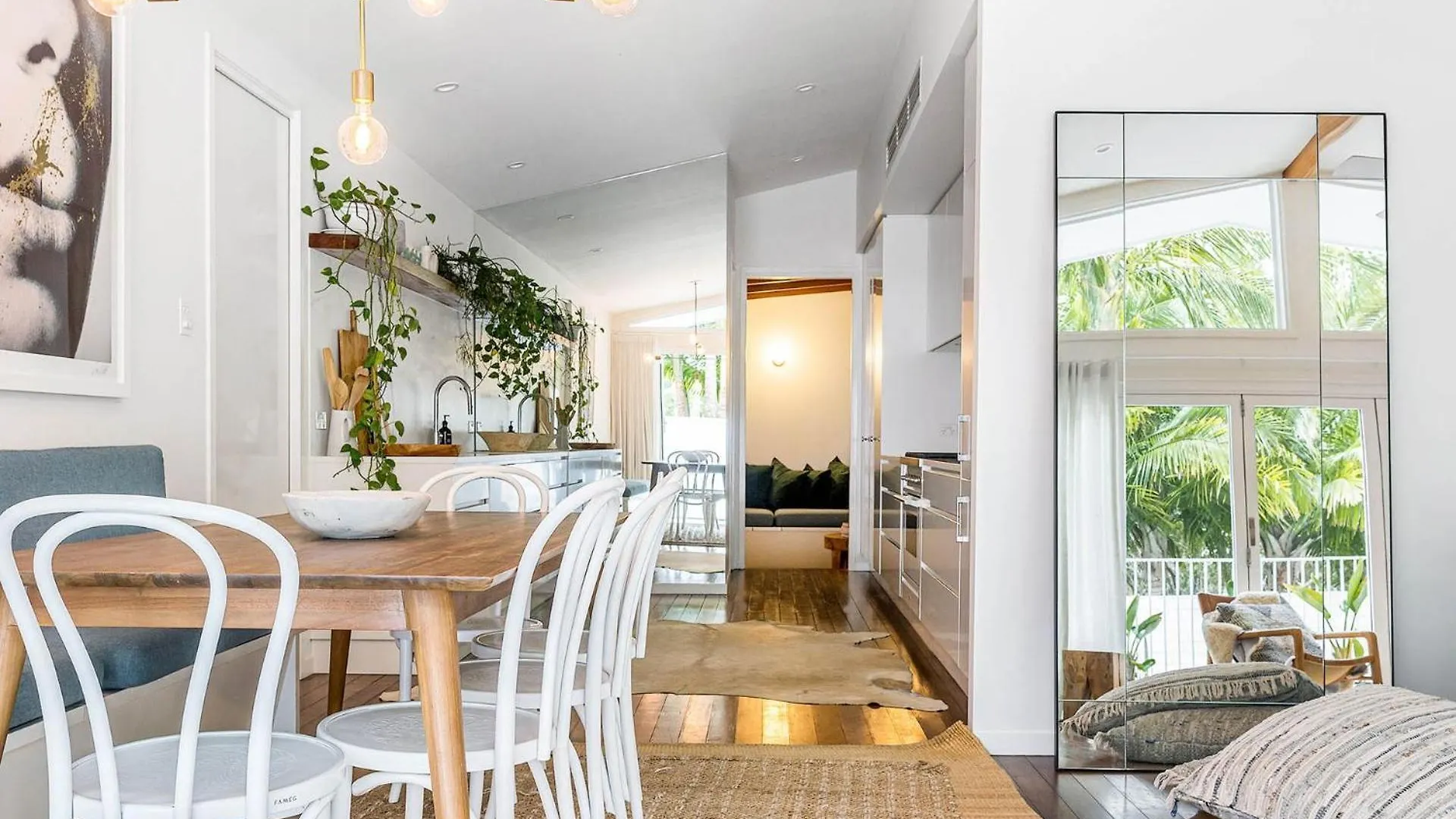 The Chalet - Designer 3 Bedroom Retreat With Pool Holiday home Byron Bay